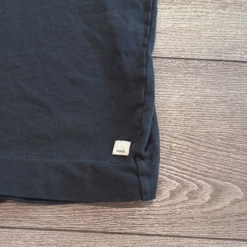 Vuori Long Sleeve Shirt Mens XL Black Raglan Crewneck Performance Tee Activewear - Picture 4 of 7